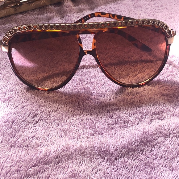 Big Bouji Style Aviator Sunglasses with Gold Chain rim Tortoiseshell frames - Picture 7 of 16